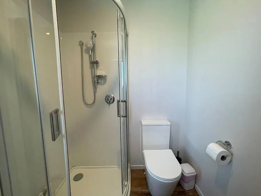 Holiday home Peaceful 2Bed2Bath With Parking Close To Colombo St Christchurch